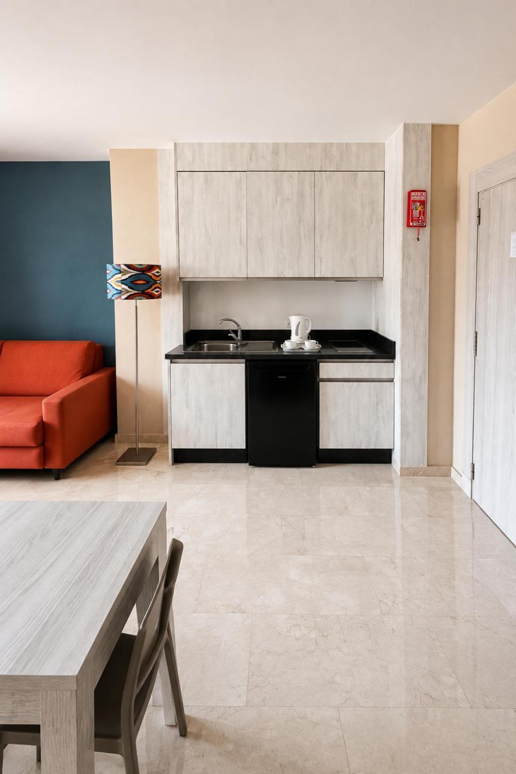 One bedroom apartment Lateral Sea Views